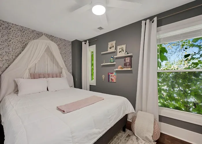 Сasa de vacaciones Wicker Park 4bd 3ba, Steps From Cta, Parking Incl