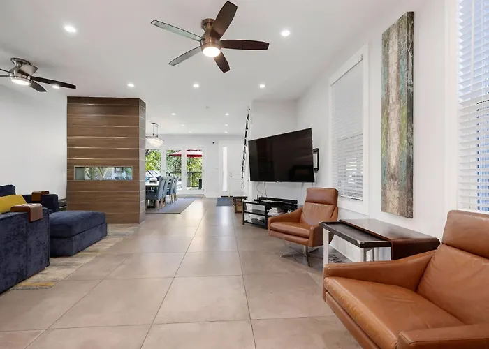 Сasa de vacaciones Wicker Park 4bd 3ba, Steps From Cta, Parking Incl *