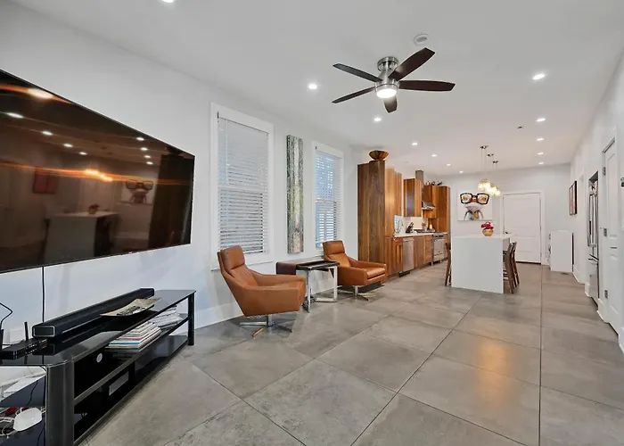 Сasa de vacaciones Wicker Park 4bd 3ba, Steps From Cta, Parking Incl