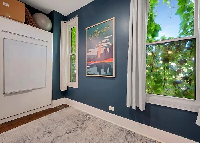 Wicker Park 4bd 3ba, Steps From Cta, Parking Incl Сasa de vacaciones *