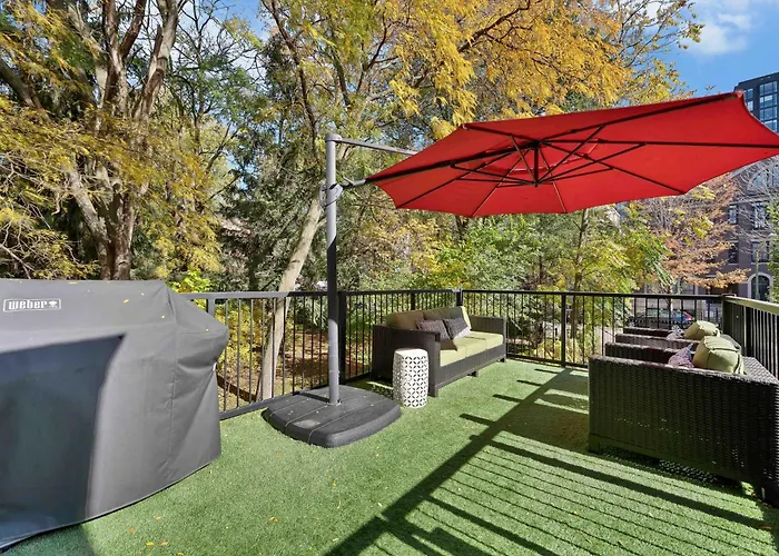 Wicker Park 4bd 3ba, Steps From Cta, Parking Incl Chicago